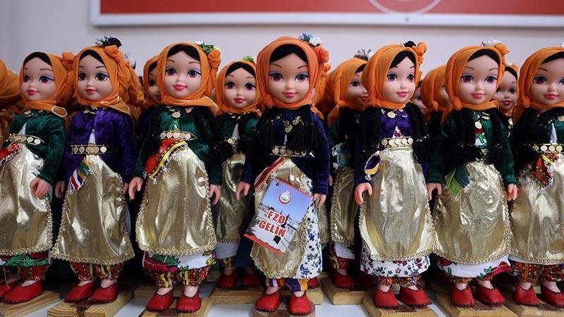 Kadınlar, ‘Ezo Gelin’ Bebekler Yetiştirerek Aile Gelirine Destek Oluyor