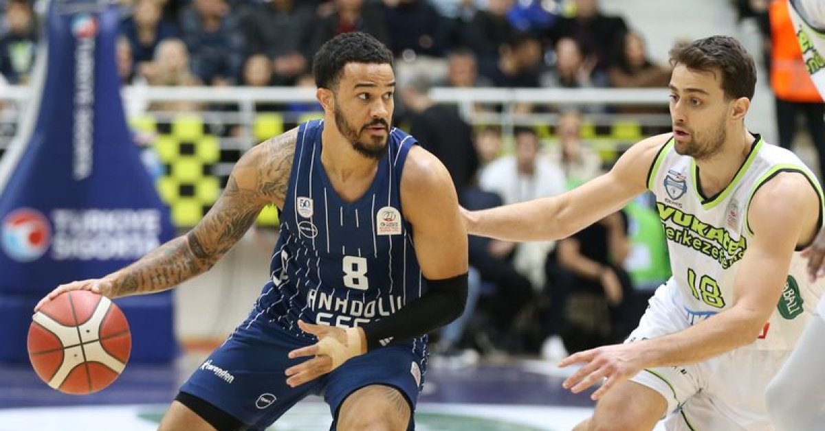 Merkezefendi Belediyesi: 80 - Anadolu Efes: 87 | Maç Sonucu Açıklandı