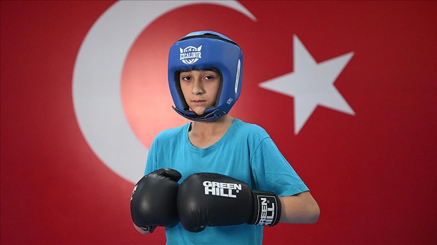Boksla 10 Yaşında Tanıştı, 12 Yaşında Şampiyon Oldu