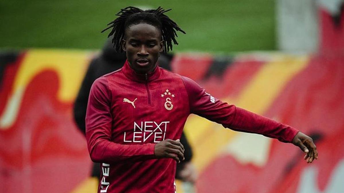 Renato Nhaga, İlk Eğitim Seansına Katıldı
