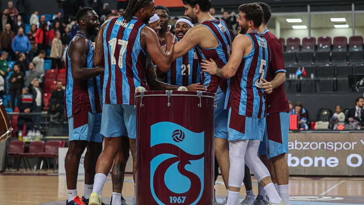 Trabzonspor Basketbol Takımı Anadolu Efes'le Yükselişe Geçiyor
