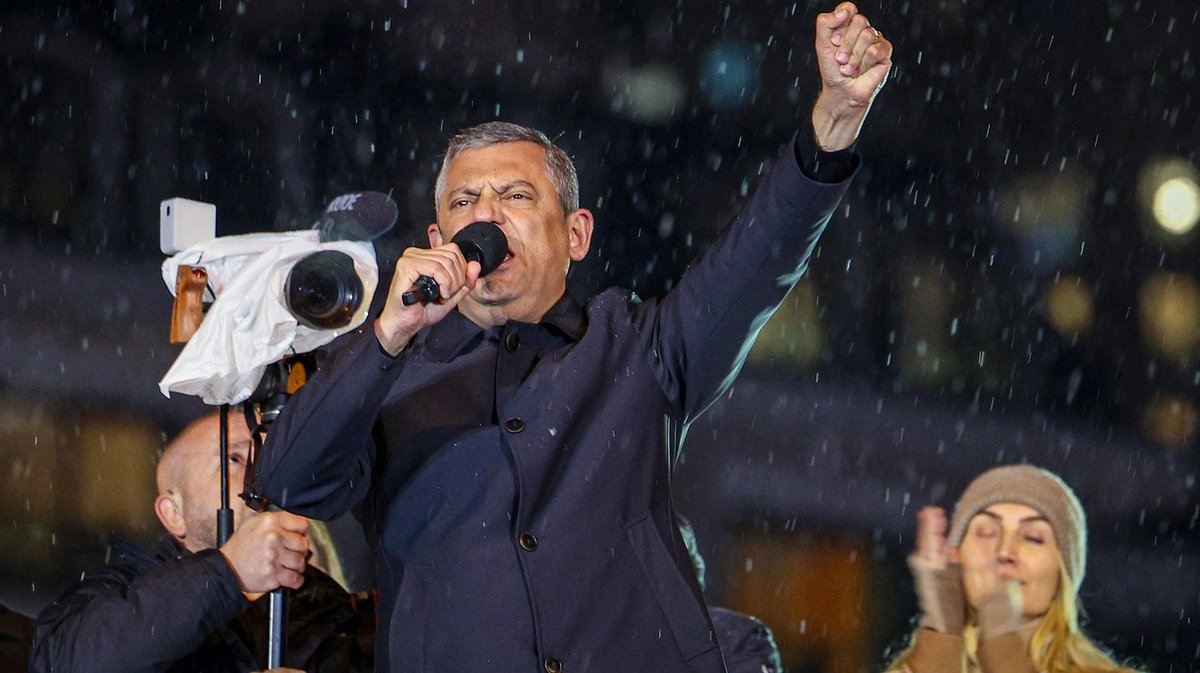Erdoğan ve AK Parti, Özel ile CHP Üzerindeki Etkisini Güçlendirecek