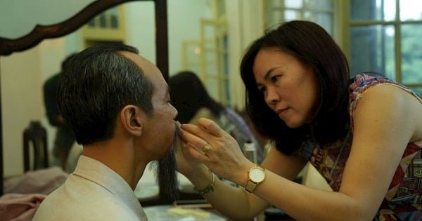 Kadın Sanatçı, 20 Yıldan Fazla Süredir Ho Chi Minh Portreleri Yapıyor