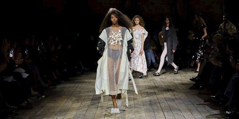 Londra Moda Festivali: Simone Rocha Kış/Sonbahar 2026 Koleksiyonu
