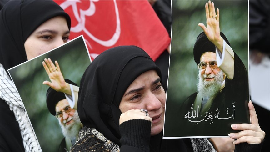 İran Medyası: Hamaney, ABD-İsrail Saldırısında Hayatını Kaybettiği İçin Meşhed'de Defnedilecek