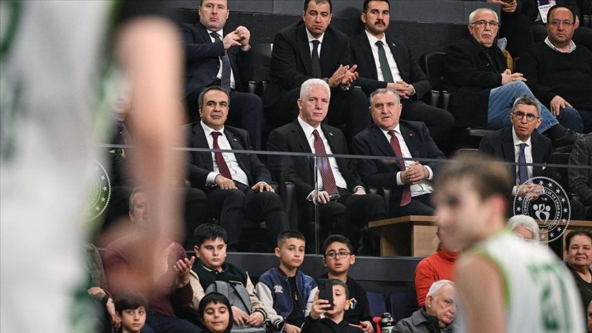 Gençlik Ve Spor Bakanı Bak, Okul Sporları Basketbol Finalini İzledi
