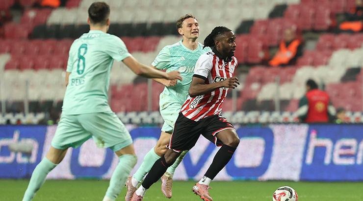 Süper Lig'de Samsunspor, Kayserispor'u Ek Sürede Geçti!