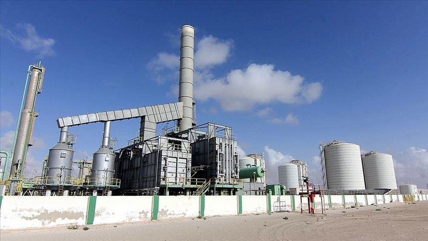 İran'dan "Bölgedeki ABD İle İlgili Petrol Tesislerine Dikkat" Uyarısı
