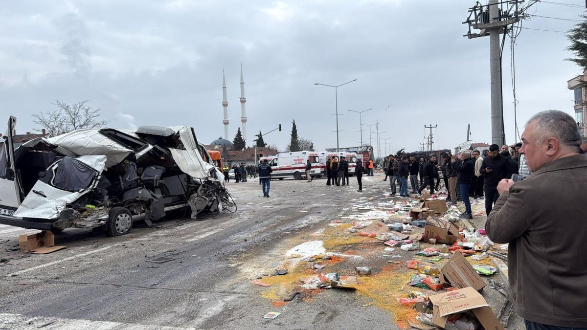 Samsun'da 6 Araçla Meydana Gelen Kazada 19 Kişi Yaralandı