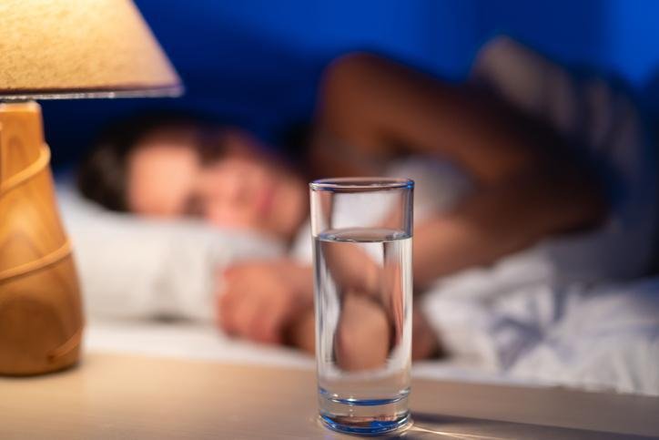 Gece Uyumadan Önce Kaçınmanız Gerekenler: Böbreklerinize Zarar Veriyor!