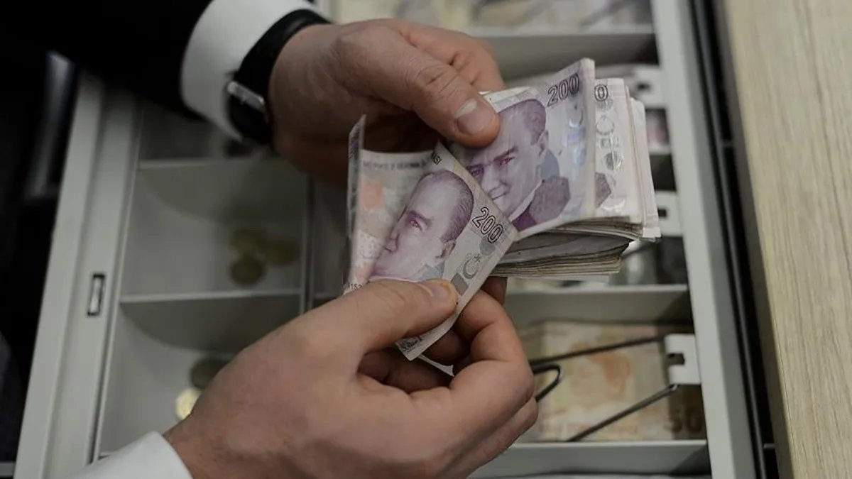 Nisan Ayında Bankalar Emeklilere En Yüksek Promosyonu Hangi Kurum Sunuyor?