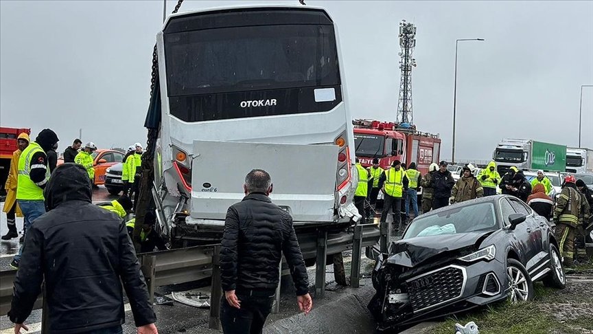 İstanbul'da Polis Aracının Yer Aldığı Kazada Memur Şehit Düştü