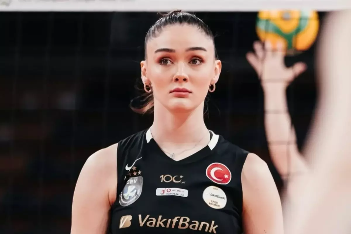 Zehra Güneş'in lise stili hakkında düşünceleriniz neler?