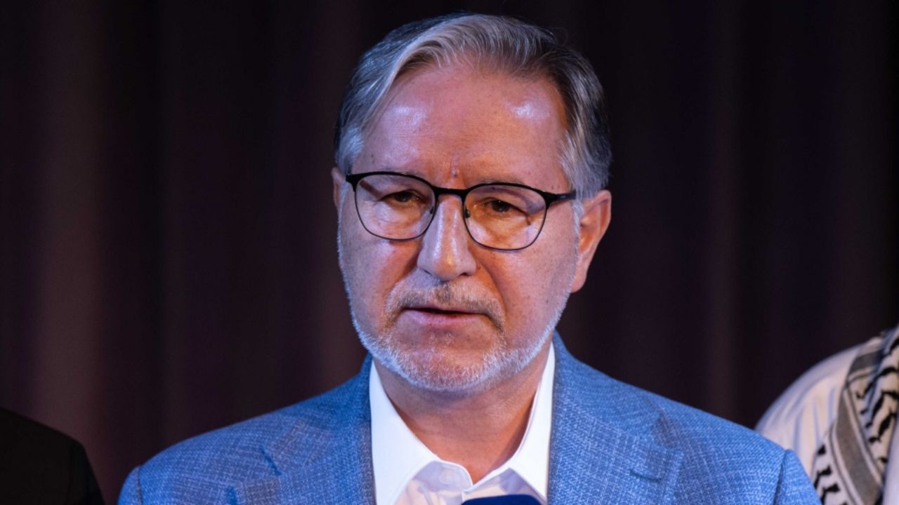 Mustafa Karataş Canlı Yayında Acı Haberi Aldı: Kardeşi Vefat Etti