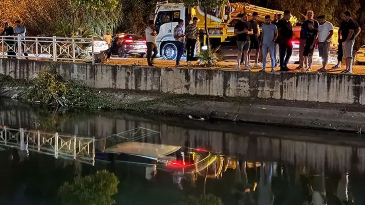 Adana’da Kontrolden Çıkan Otomobil Sulama Kanalına Uçtu