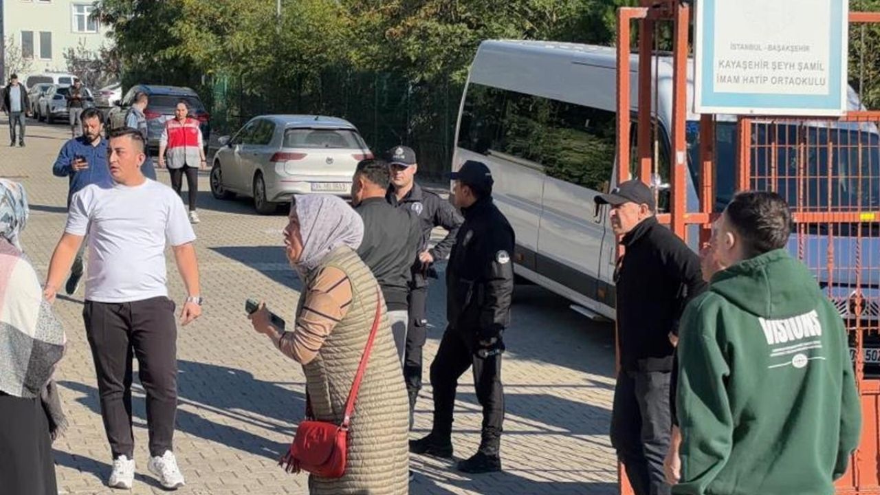 İstanbul’da Ortaokulda Bıçaklı Saldırı: 8 Öğrenci Yaralandı