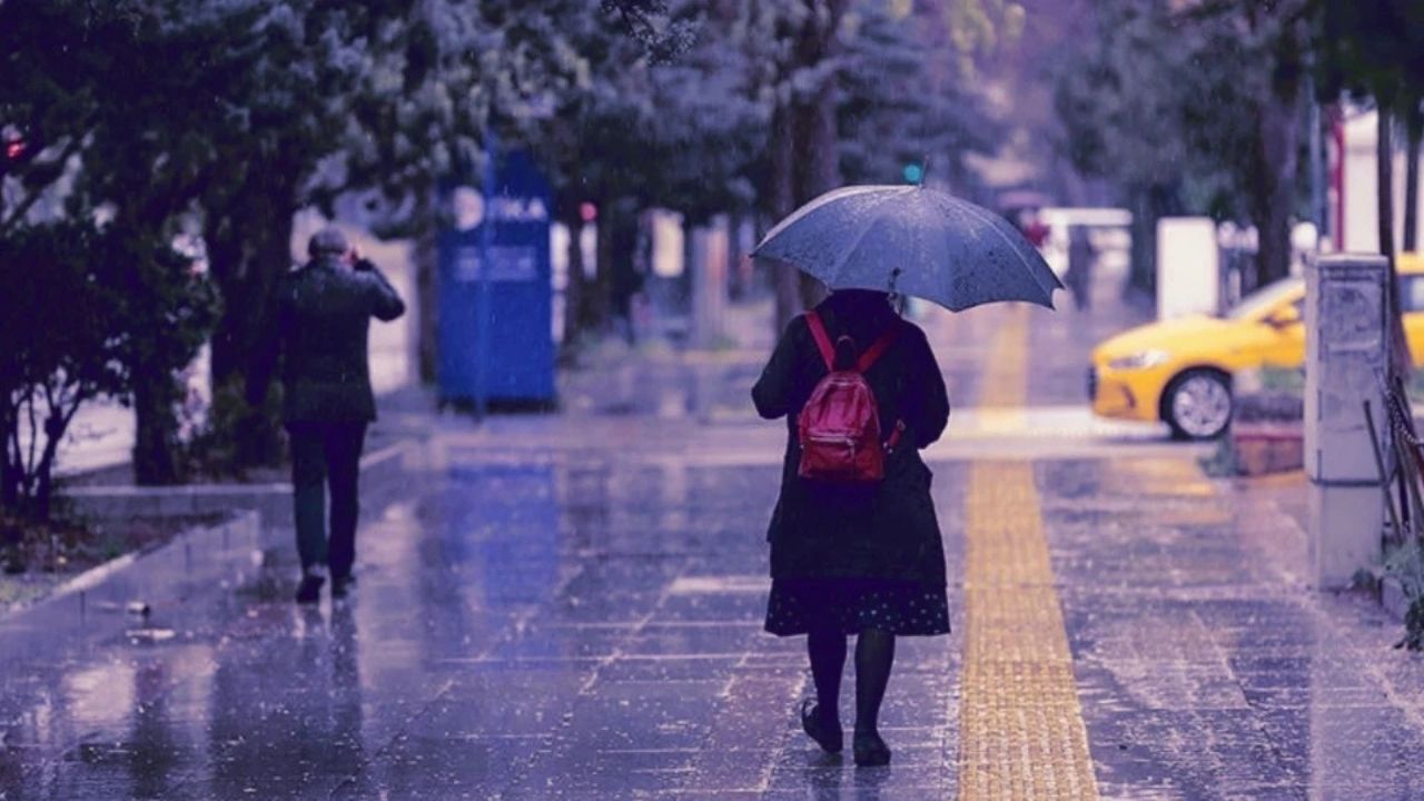 Sıcaklıklar Düşüyor, Sağanak Geliyor! Meteoroloji Bölge Bölge Açıkladı