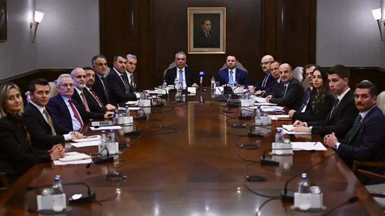 Bakan Gürlek: Anayasa ülkemize dar geliyor, yeni metin şart