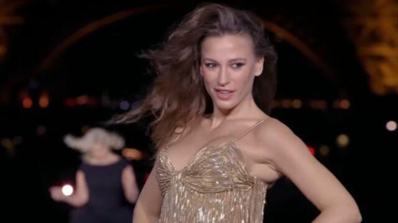 Serenay Sarıkaya’ya restoranda sürpriz not: Tanışmak istediler