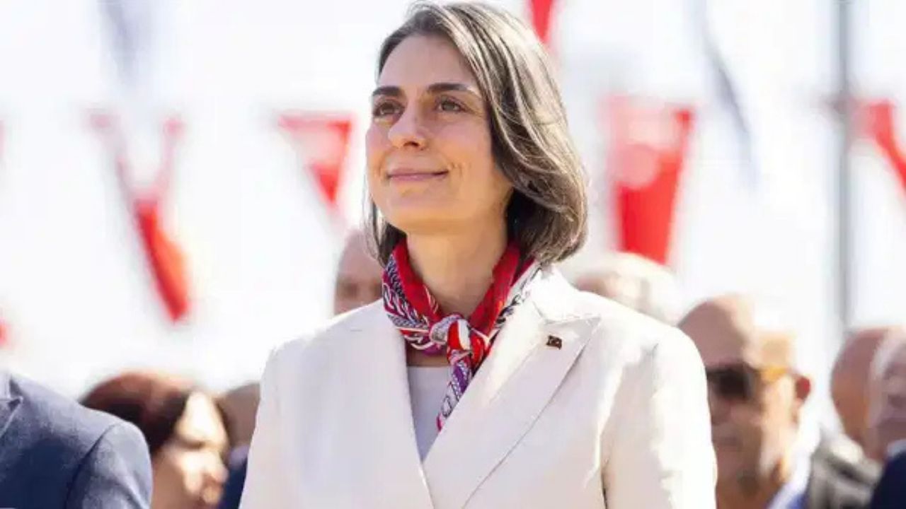 Sinem Dedetaş’tan 29 Ekim Mesajı: “Ne Kıymetli Şey Özgürlük!”