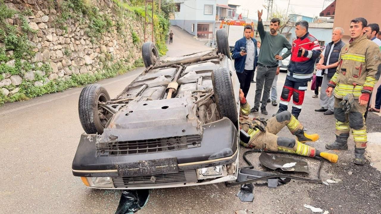 İskenderun’da Takla Atan Otomobilin Sürücüsü Yaralandı