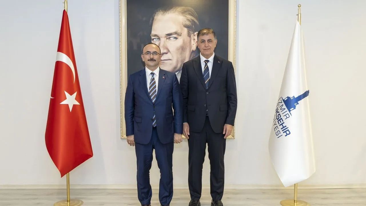 İzmir Trafiği İçin Kritik Görüşme: Çevre Yolu Projeleri Masada
