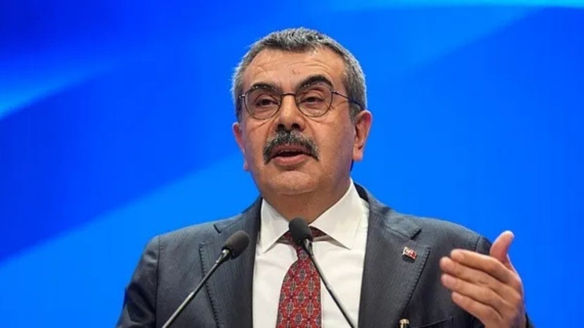 Milli Eğitim Bakanı Yusuf Tekin'den "Ara Tatil" ve Zorunlu Eğitim Süresi Açıklamaları
