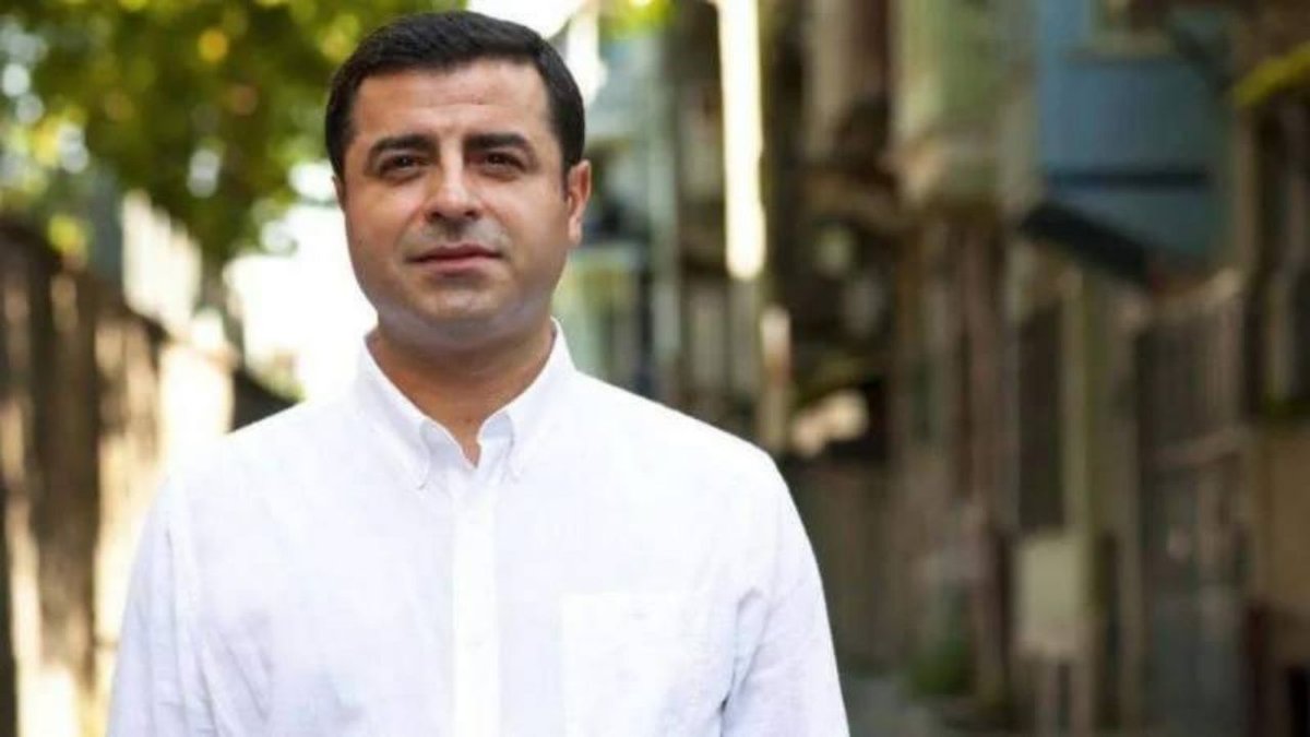 Demirtaştan Süreç İçin Öneri, Siyasete Eleştiri: Cumhurbaşkanı Butlana Prim Vermemeli
