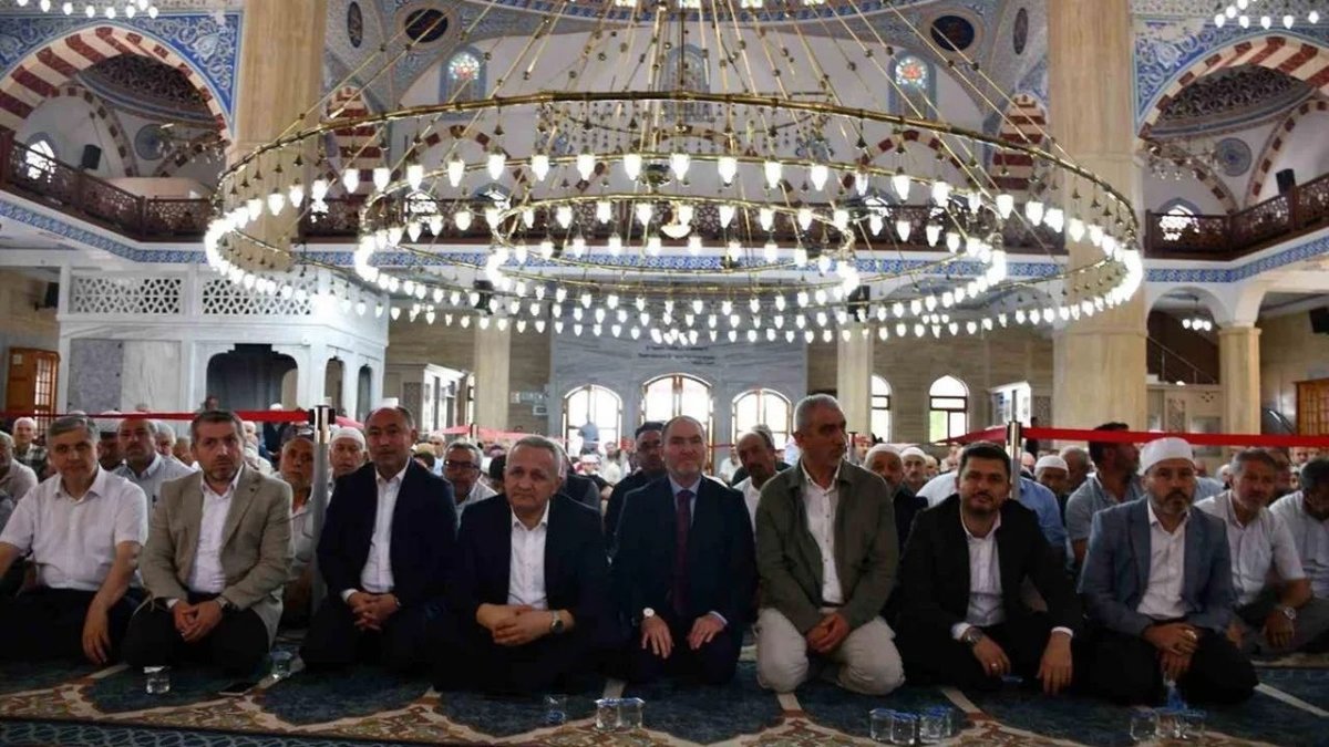 Vezirköprü’de 23 Hafız Öğrenci İçin Coşkulu İcazet Töreni Düzenlendi