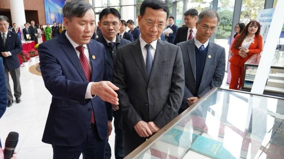 Başbakan: Vietnam Bilim Ve Teknoloji Enstitüsü "Geleceği Şekillendiriyor