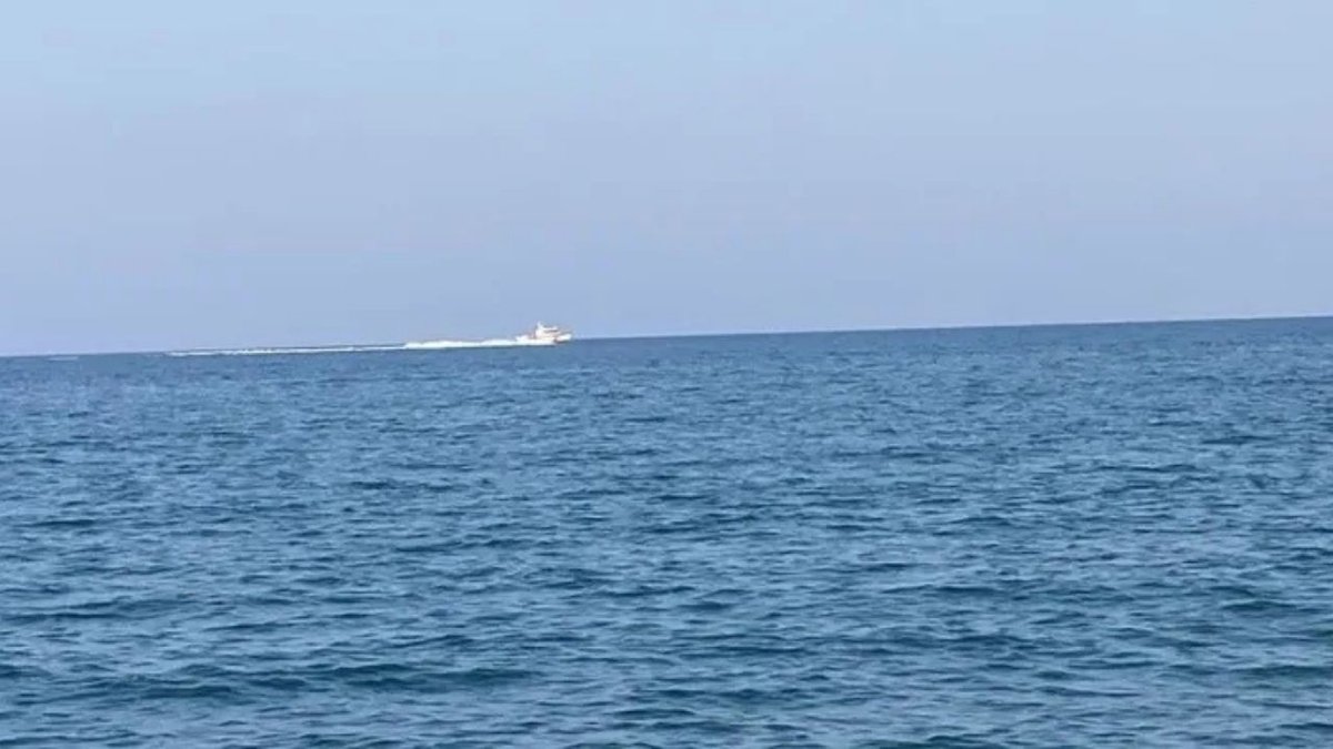 Mersin'de Denizde 2 Erkek Cesedi Bulundu: Tekne Kazası Şüphesi