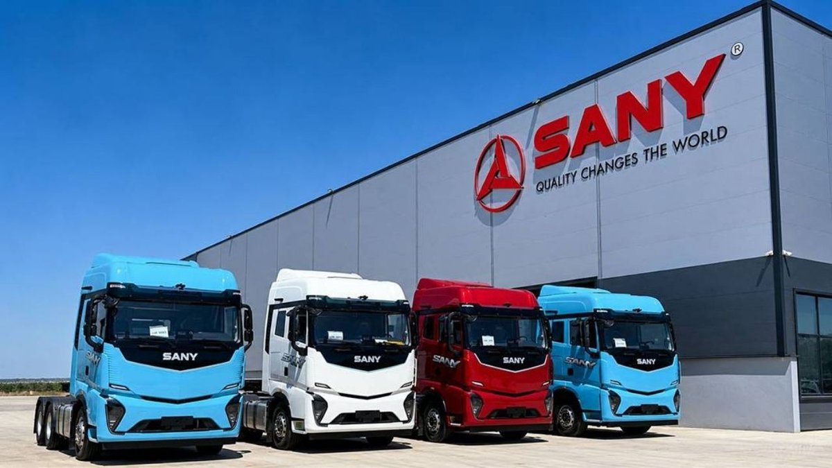 Dünya Elektrikli TIR Devi Türkiye'de Üretime Başladı: Tek Şarjla 500 Kilometre Menzil