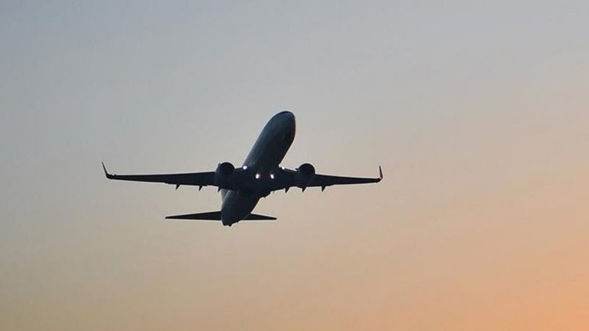 AB'den Acil Jet Yakıtı Uyarısı: Avrupa'da Talep Artışı ve Uçuş İptalleri Baş Gösteriyor