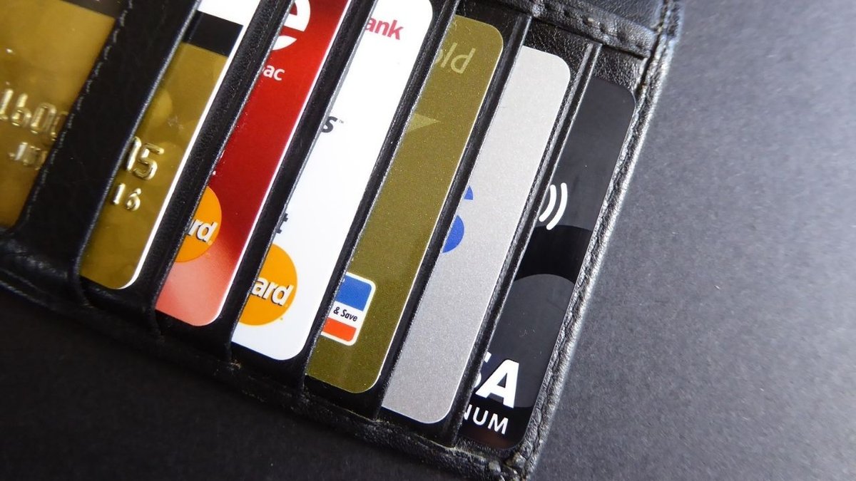 Kredi Kartı Aidatında Rekor Artış Bankalar İade İçin Şart Koşuyor