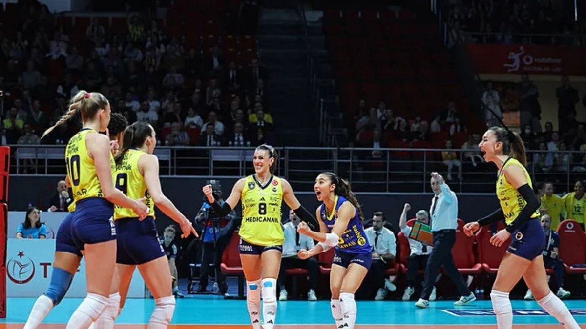 Fenerbahçe Medicana, VakıfBank'ı Deplasmanda 3-1 Geçti