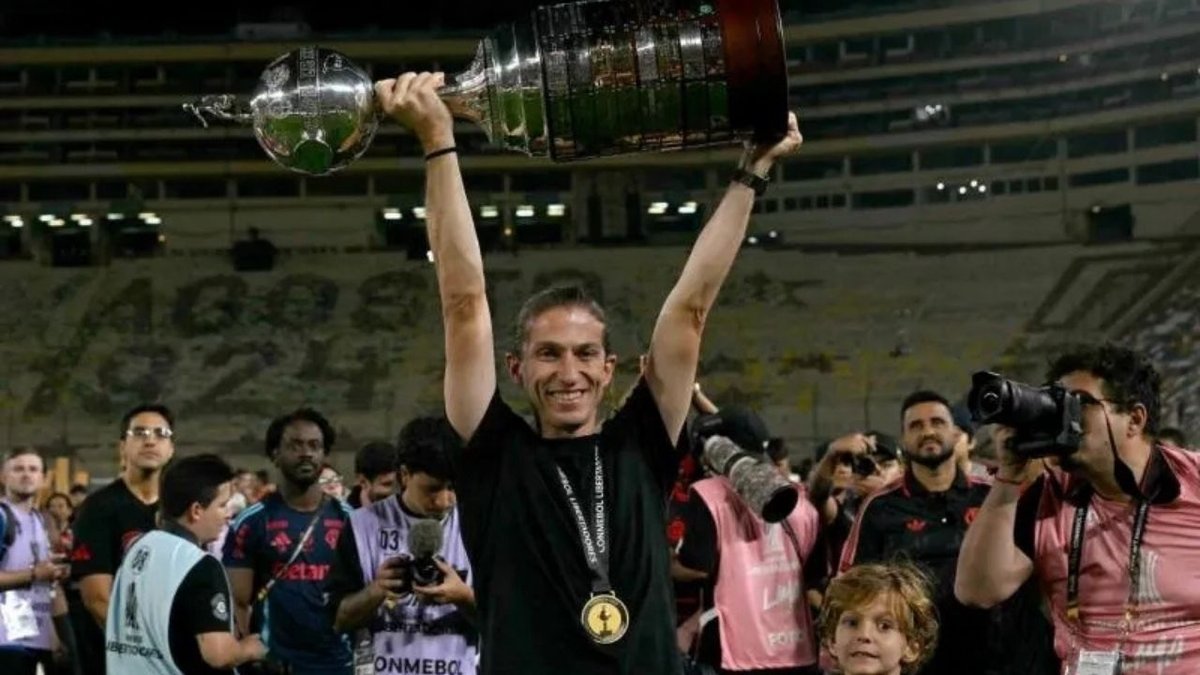 Beşiktaş’ta Teknik Direktör Arayışı Hızlandı: Filipe Luís ve Lucescu Listede!