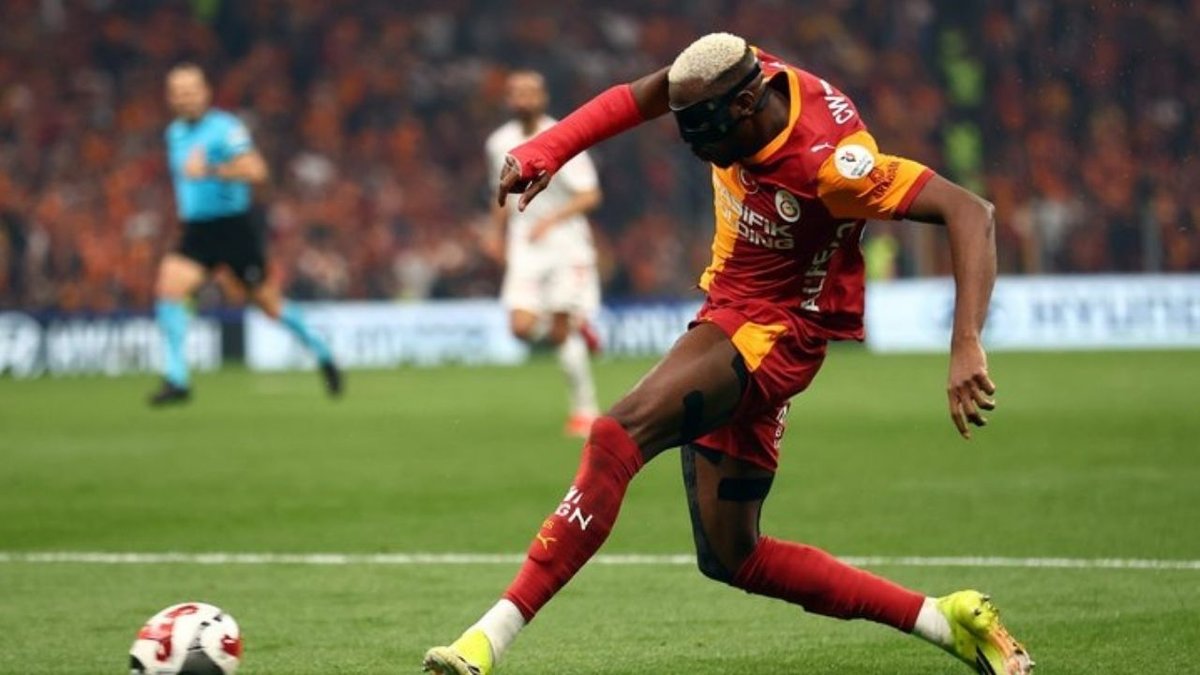 Galatasaray’da Osimhen Krizi! Menajeri İstanbul’a Geliyor, Chelsea Devrede
