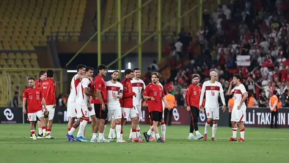 Patrick Kluivert’tan Türkiye Yorumu: “Dünya Kupası’nda Sürpriz Takım Olabilir”
