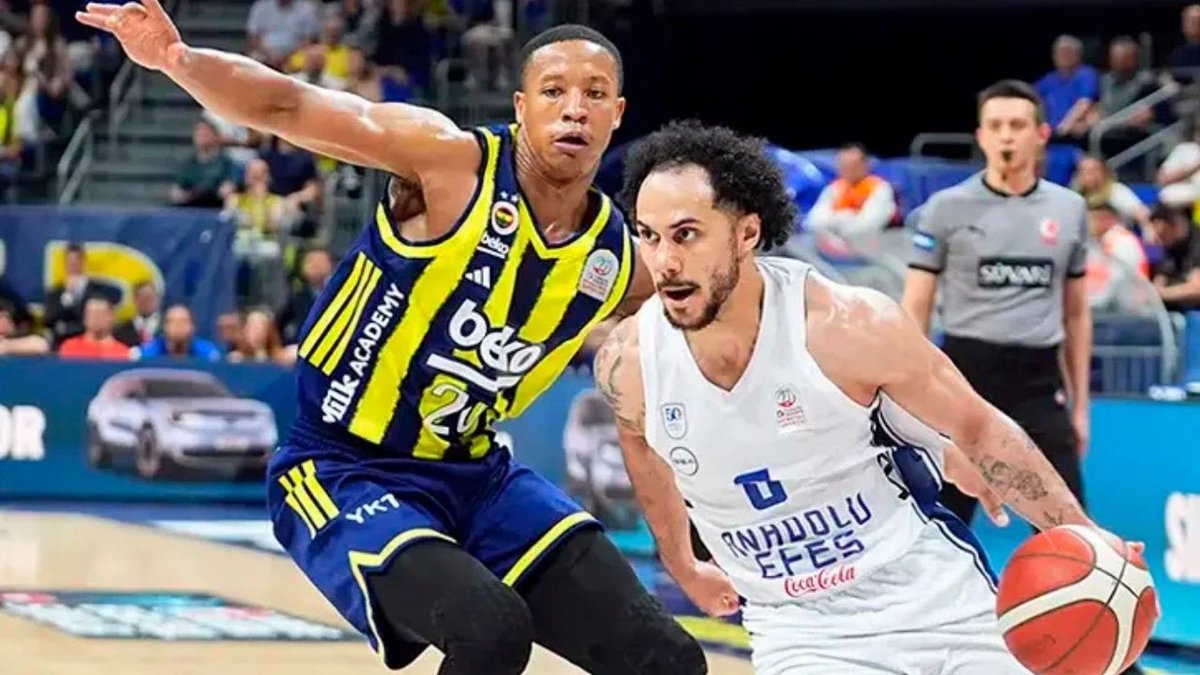 Basketbol Süper Ligi Yarı Finalinde Kritik Mücadele: Anadolu Efes-Fenerbahçe Beko 3. Maç