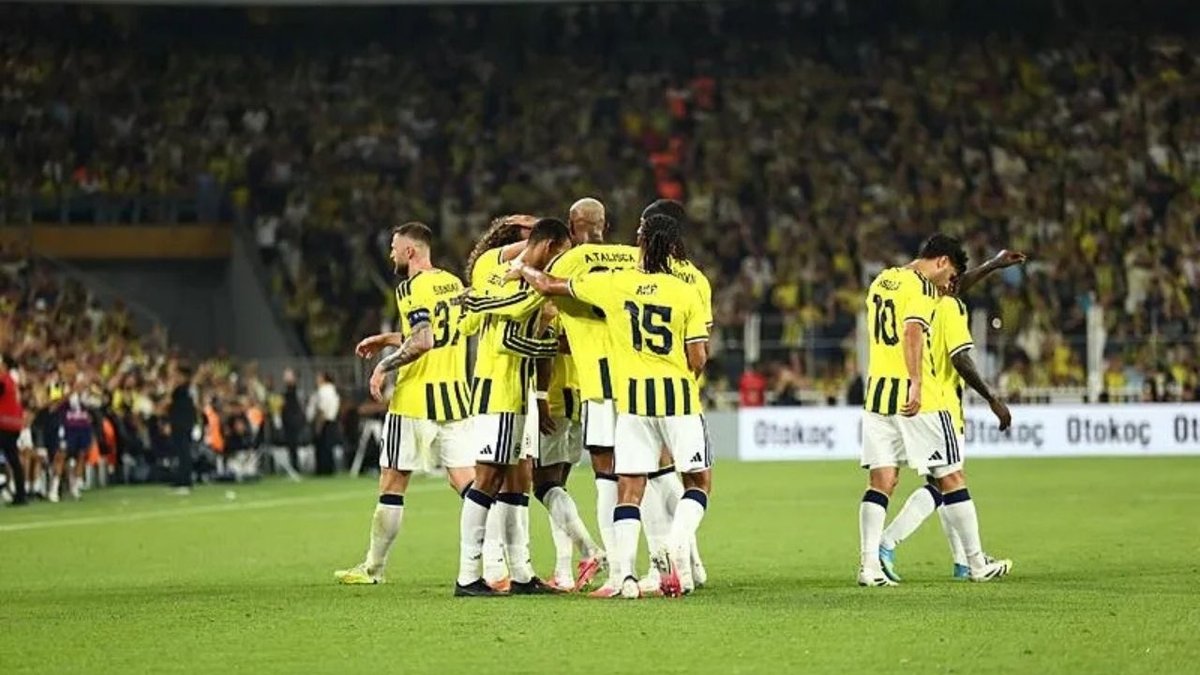 Fenerbahçe’de Tur Mesaisi Başladı Şampiyonlar Ligi İçin Kritik Sturm Graz Sınavı