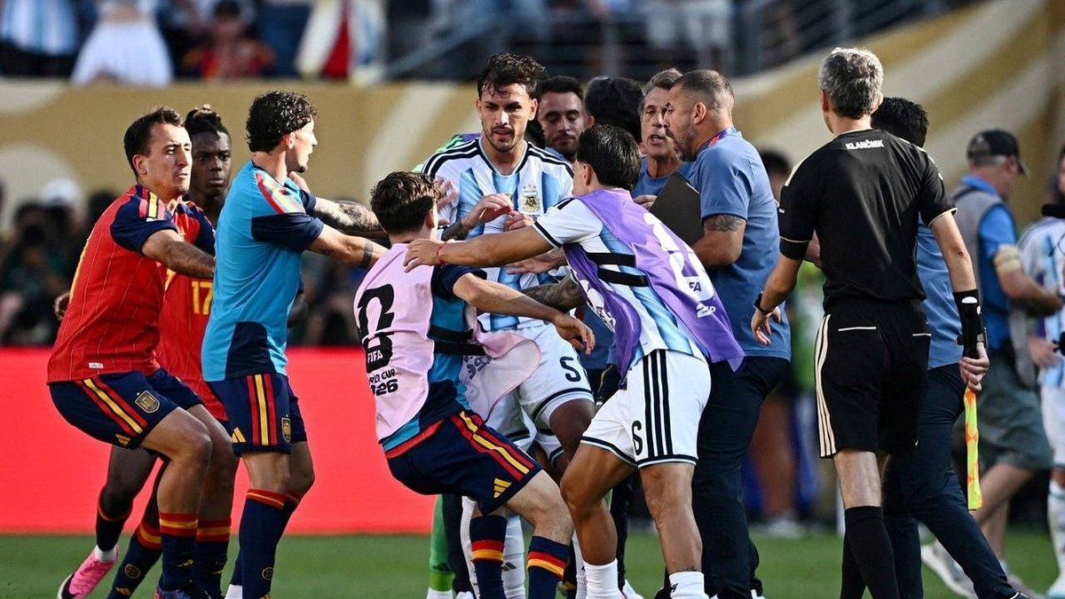 Dünya Kupası Finalindeki Olayların Cezaları Açıklandı: 4 Futbolcu Men Edildi