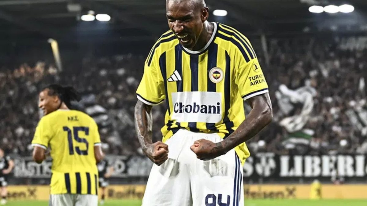 Transferde Son Gün Hareketliliği: Fenerbahçe Ve Galatasaray'dan Peş Peşe Hamleler