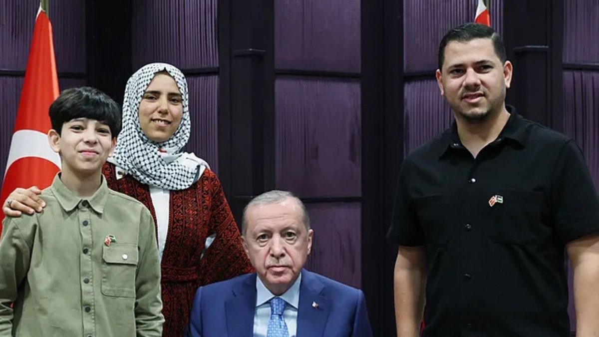 Cumhurbaşkanı Erdoğan, Gazze'den Ramazan Ebu Cezer ve Ailesini Ağırladı