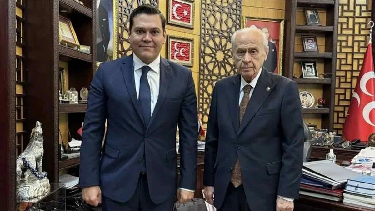 Martı Kurucusu Oğuz Alper Öktem’den Siyaset Hamlesi