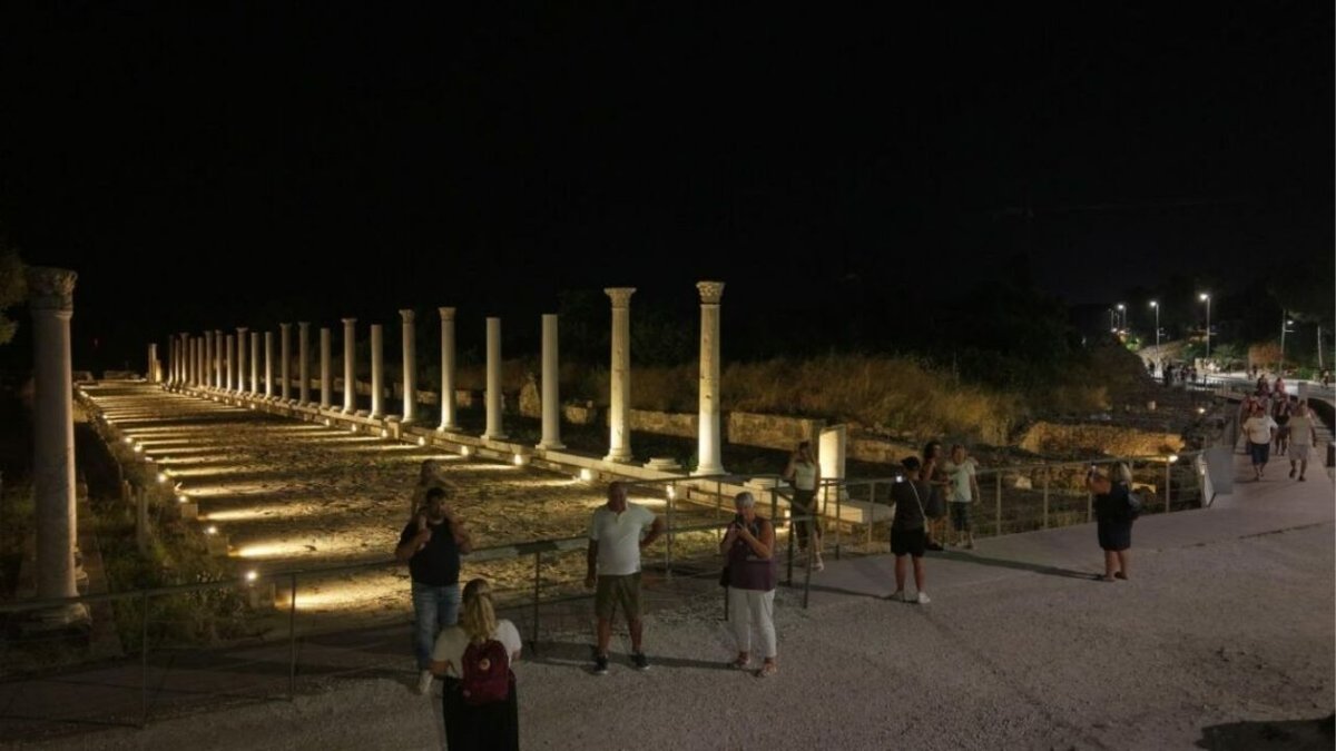 Modern Ve Antik Yaşamın Bir Arada Olduğu Side Antik Kenti’nde Tarihe Yolculuk