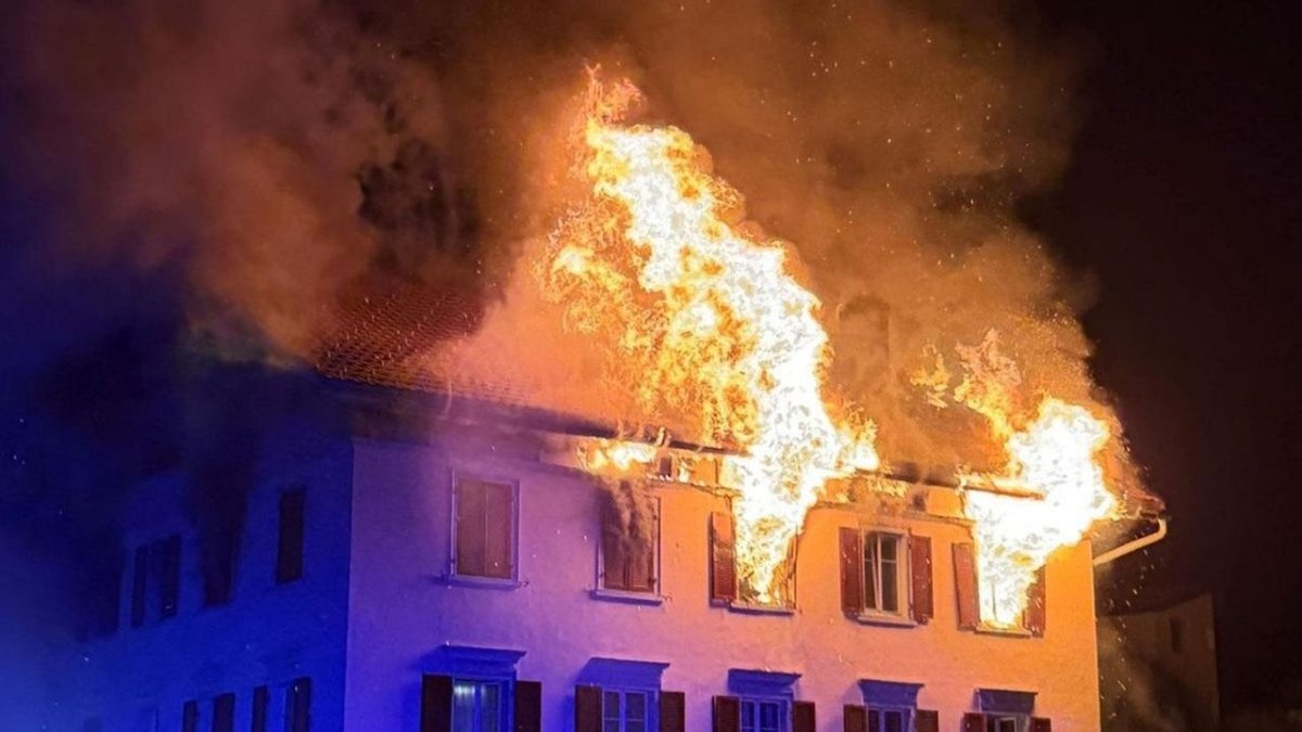 İsviçre'de Restoranda Yangın: 8 Yaralı, 5 Kişi Kayıp