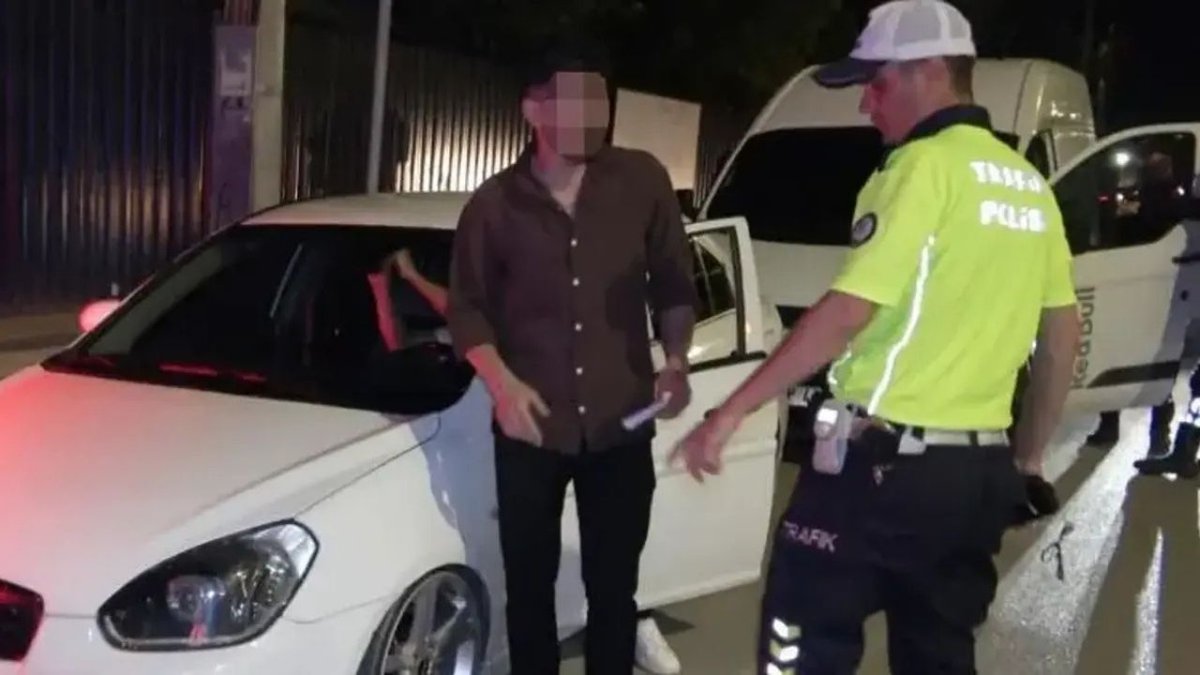Aksaray’da Abartı Işık Cezası Alan Sürücü Üslubuyla Dikkat Çekti: “Yanlışsa Cezasını Alırız”